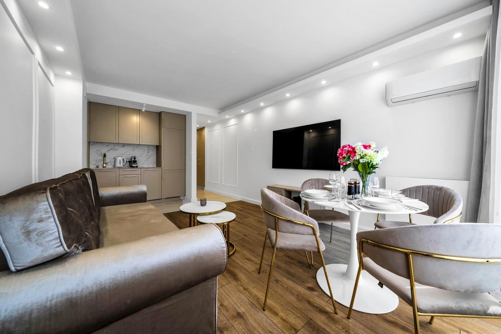 Warsaw Centrum Apartment - Workspace, Balcony - By Rentujemy Eksteriør bilde